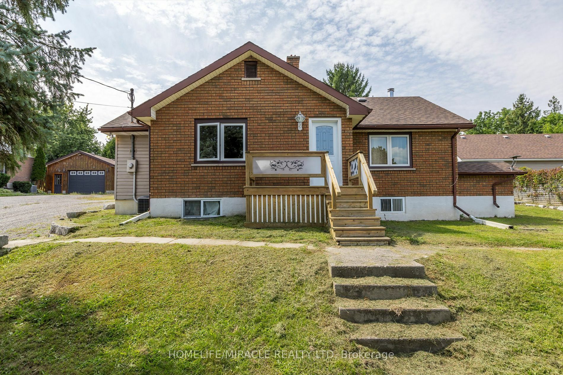 Property Photo:  2813 Lakefield Rd  ON K9J 6X5 