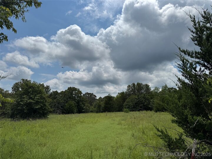 Property Photo:  20124 W Hickory Drive  OK 74066 
