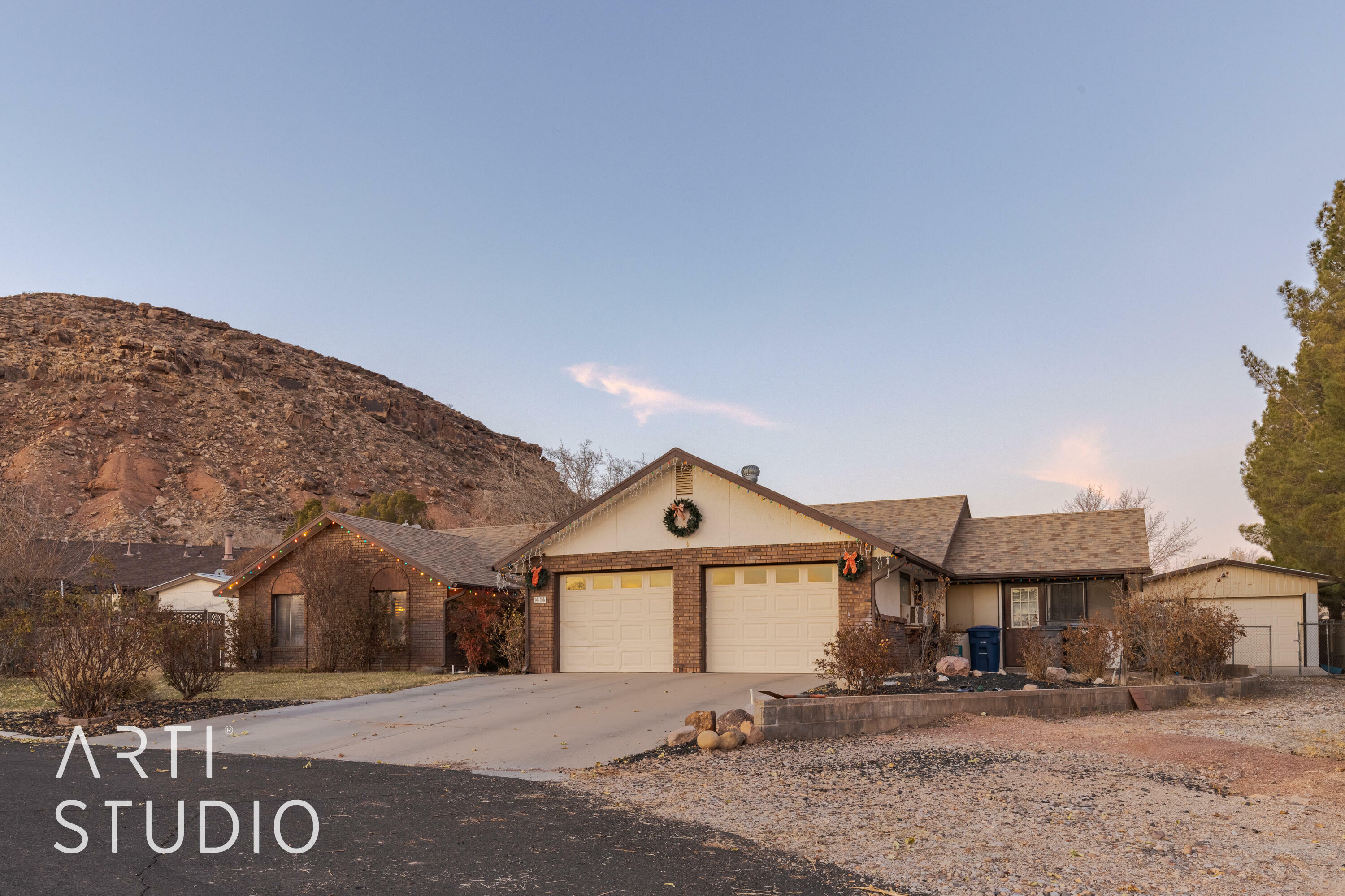 Property Photo:  1414 Toltec Cir  UT 84790 