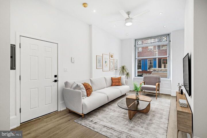 Property Photo:  1111 Spruce Street 100  PA 19107 