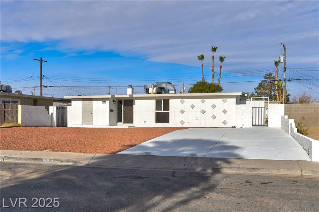 Property Photo: 3108 Emmons Street NV 89030