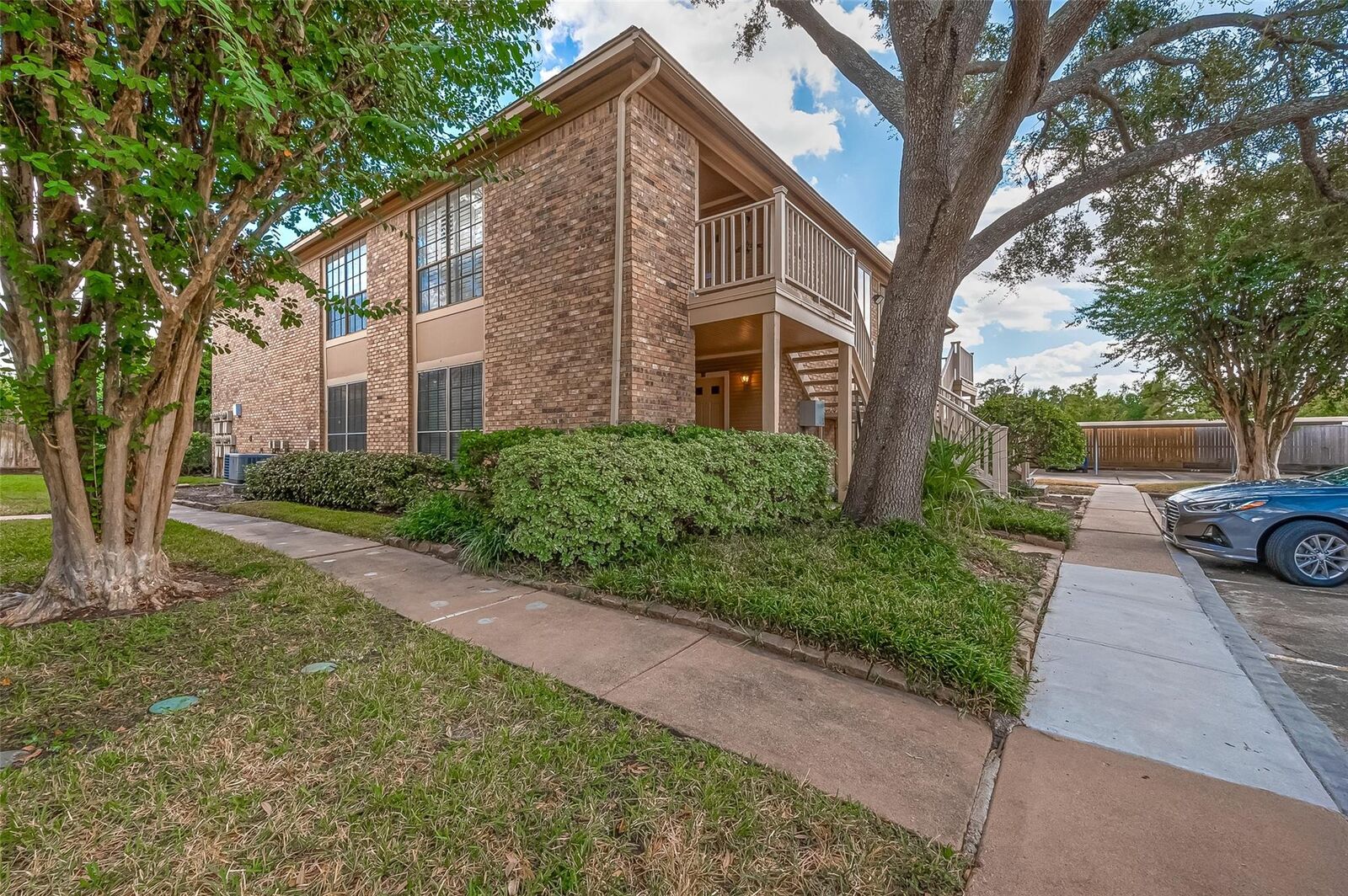 Property Photo: 1311 Antoine Drive 139 TX 77055