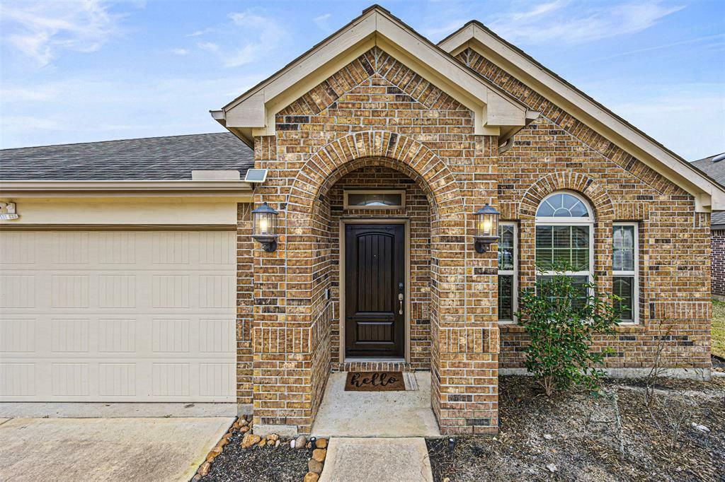 Property Photo:  715 S Galley Drive  TX 77532 