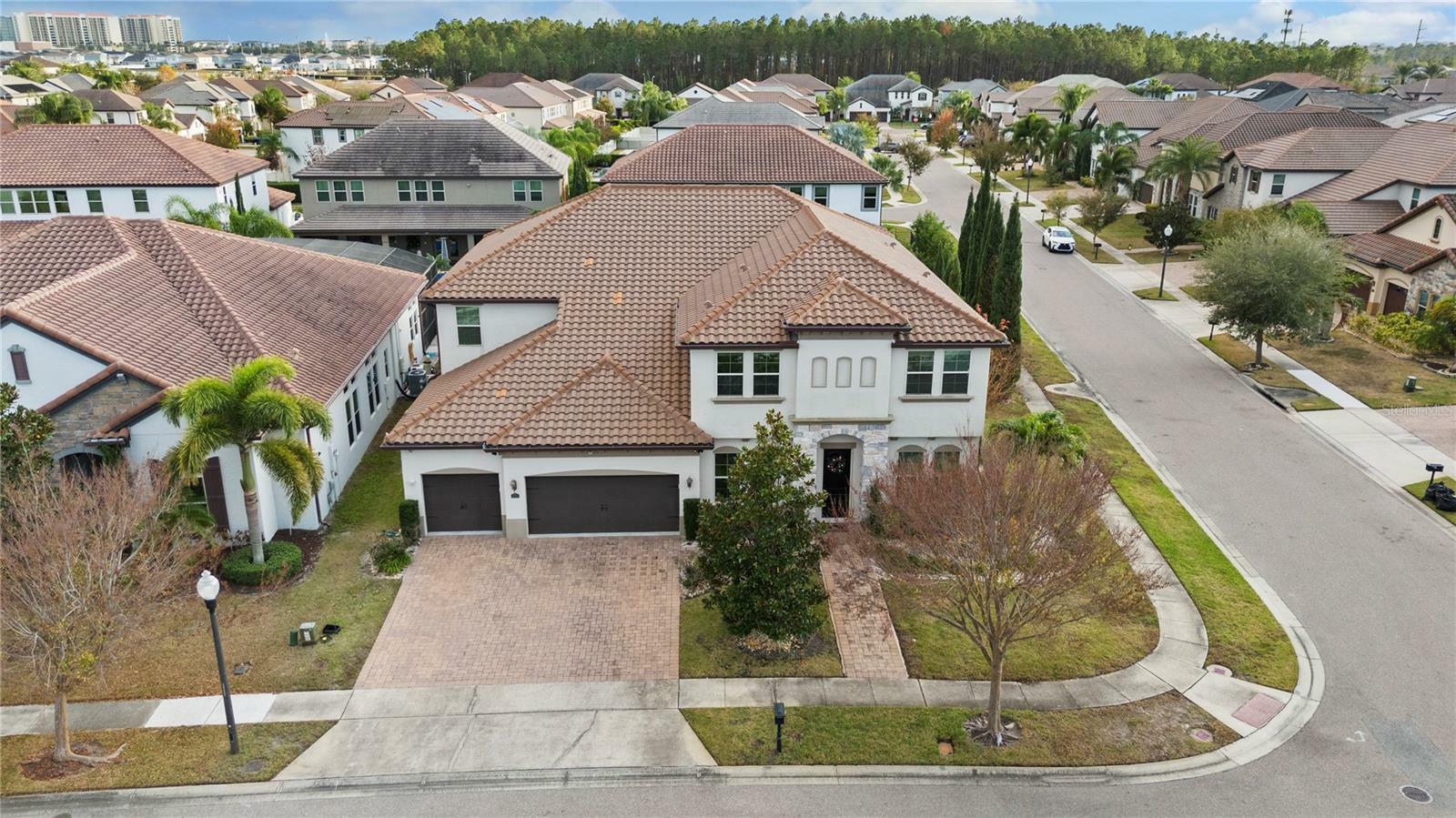 Property Photo:  8558 Morehouse Drive  FL 32836 