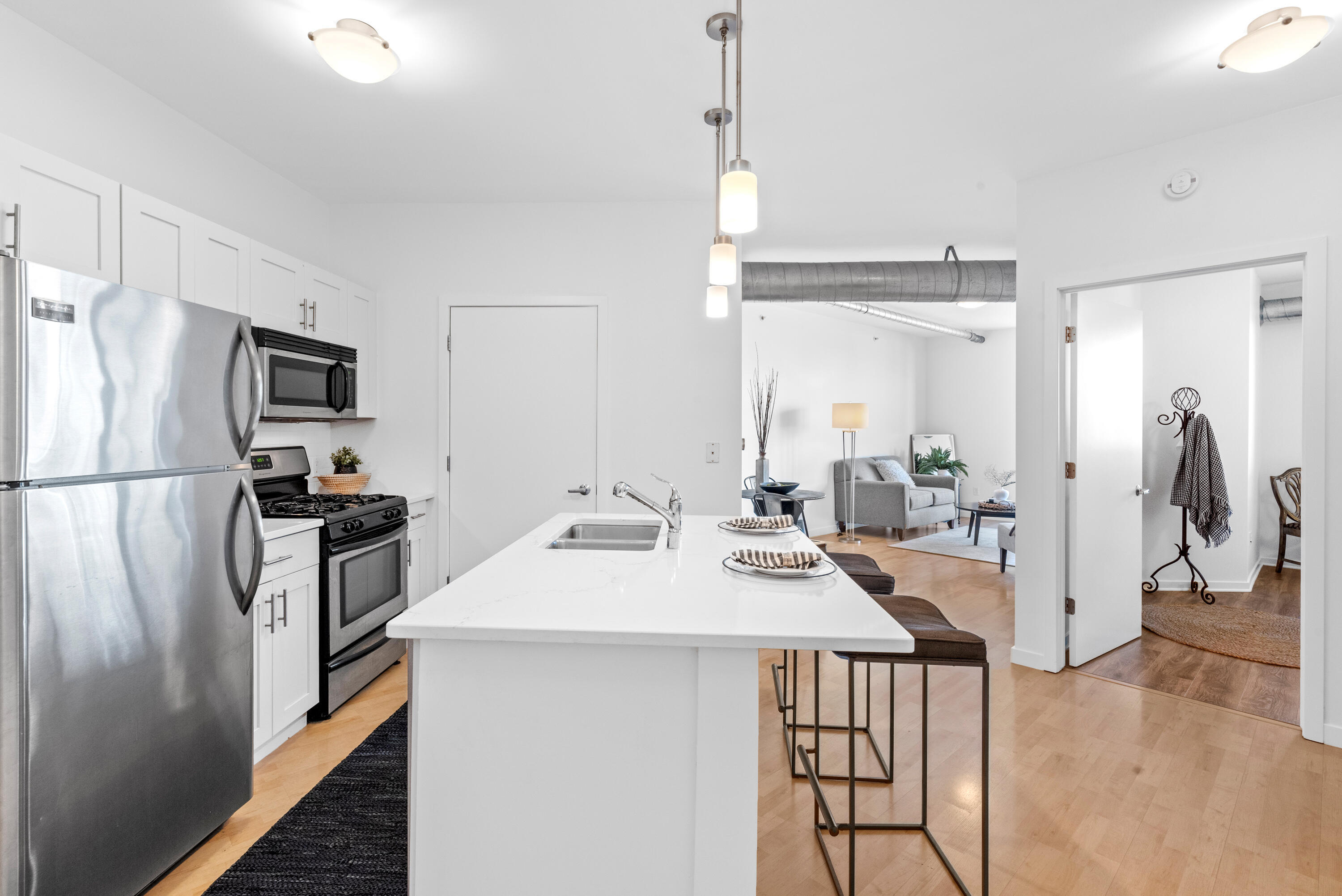Property Photo: 1541 N Jefferson St 205 WI 53202