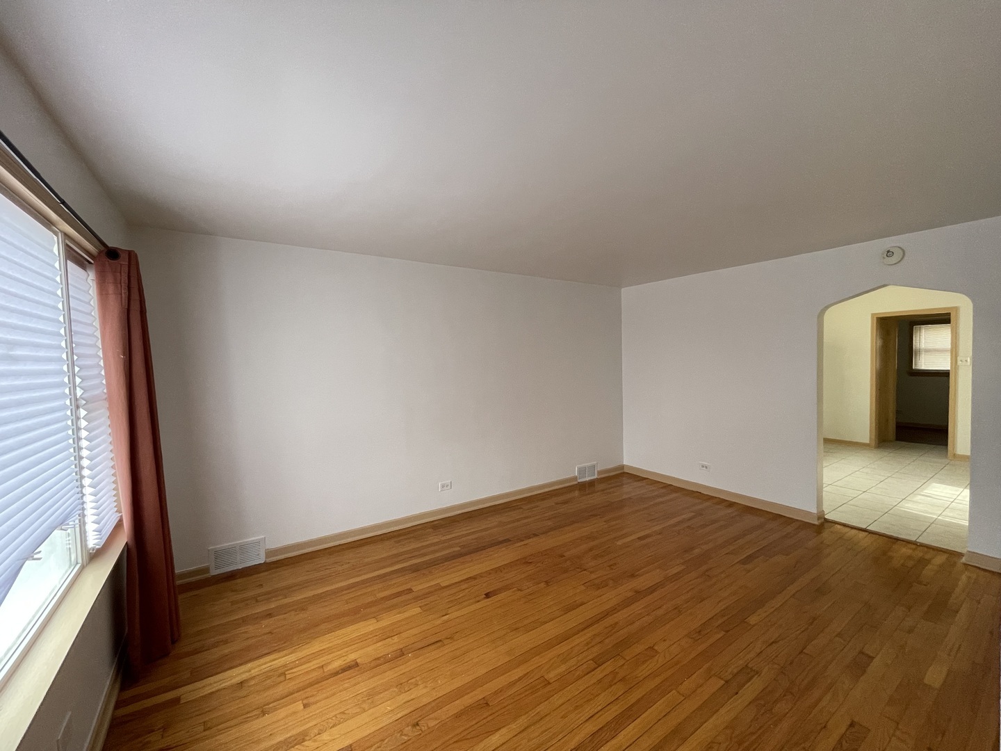 Property Photo:  9026 S Ellis Avenue  IL 60619 