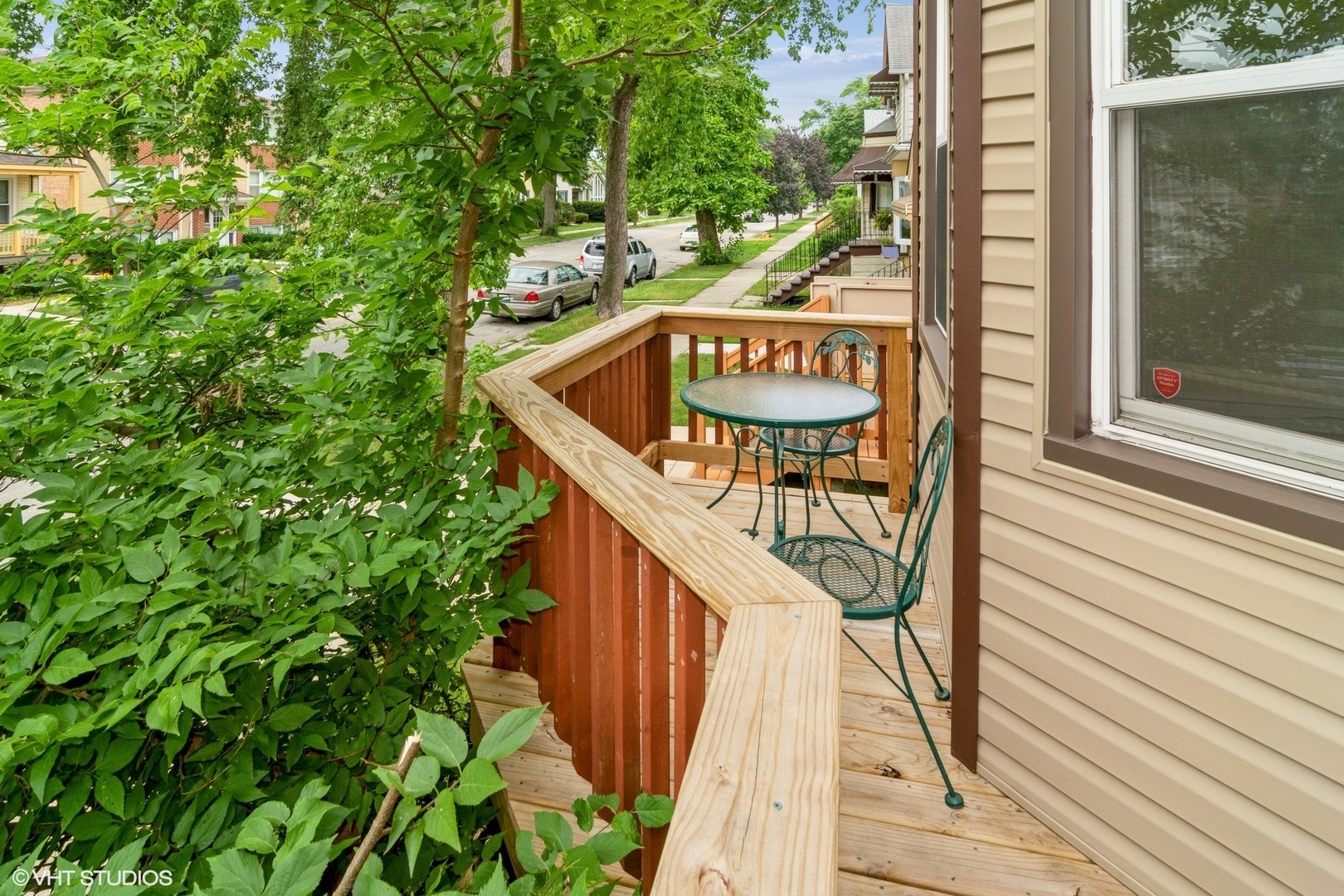 Property Photo:  1021 Circle Avenue 1  IL 60130 