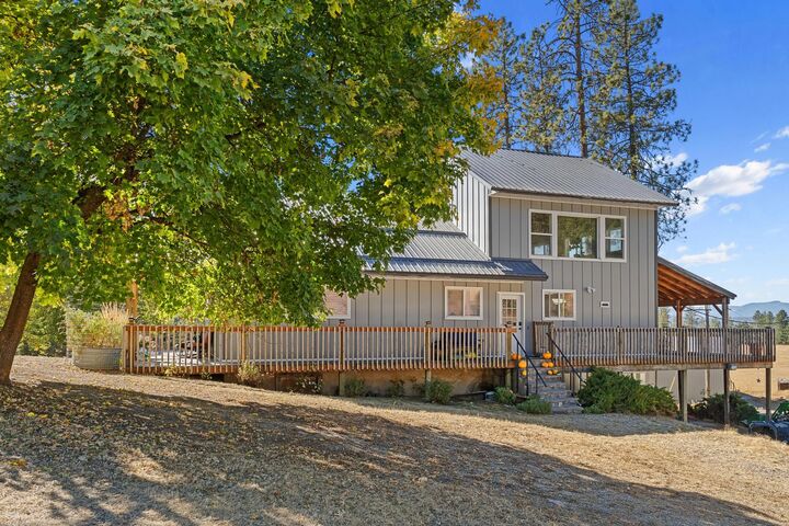 Property Photo:  3226 Flyckt Rd  WA 99109 