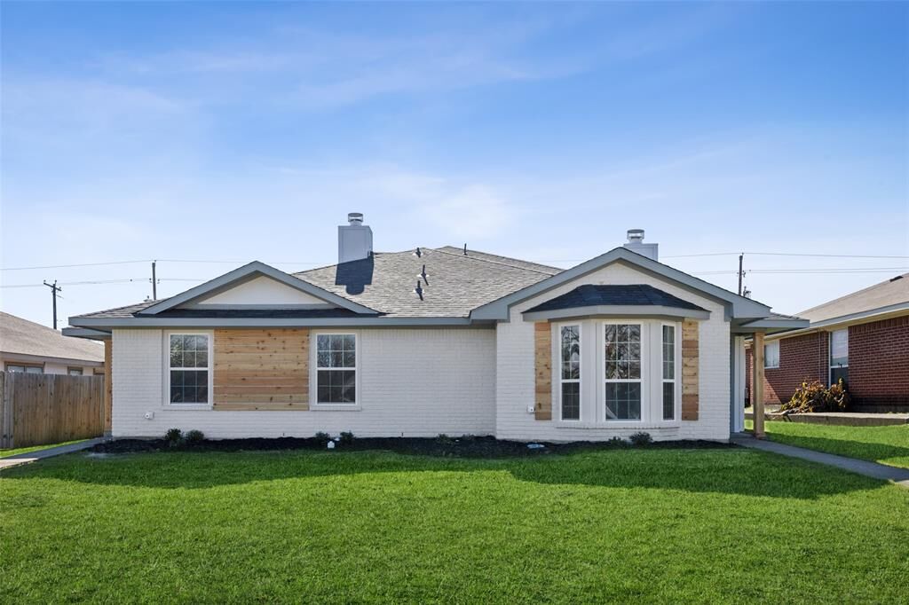 Property Photo: 842 Potomac Drive TX 75134