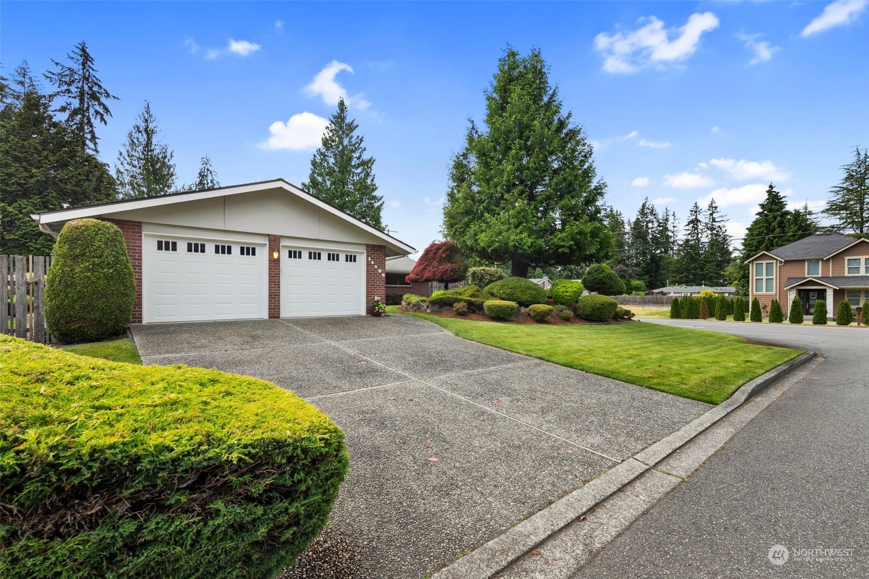 Property Photo:  14405  157th Place SE  WA 98059 