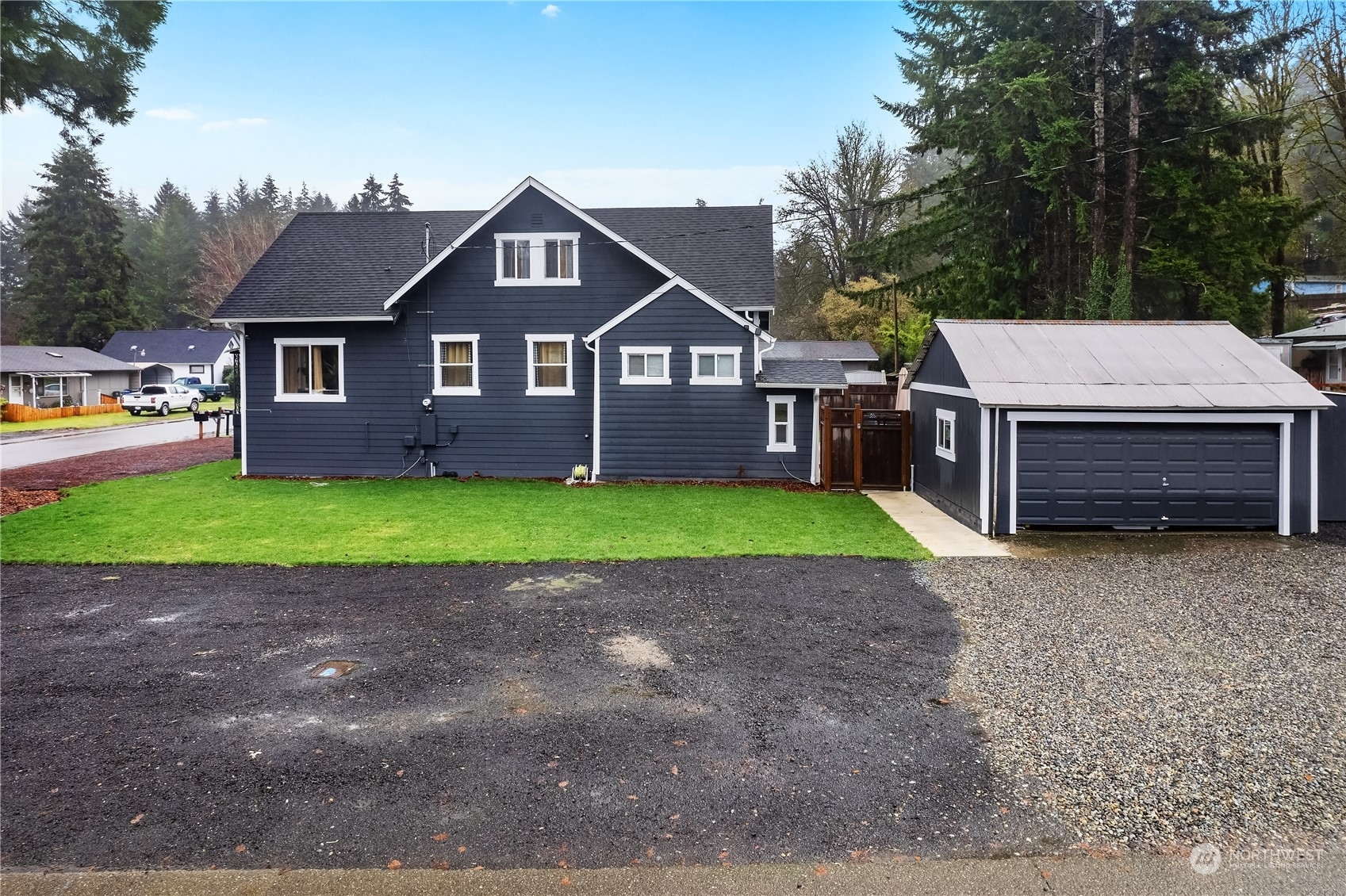 Property Photo:  405 E Walnut Street  WA 98584 