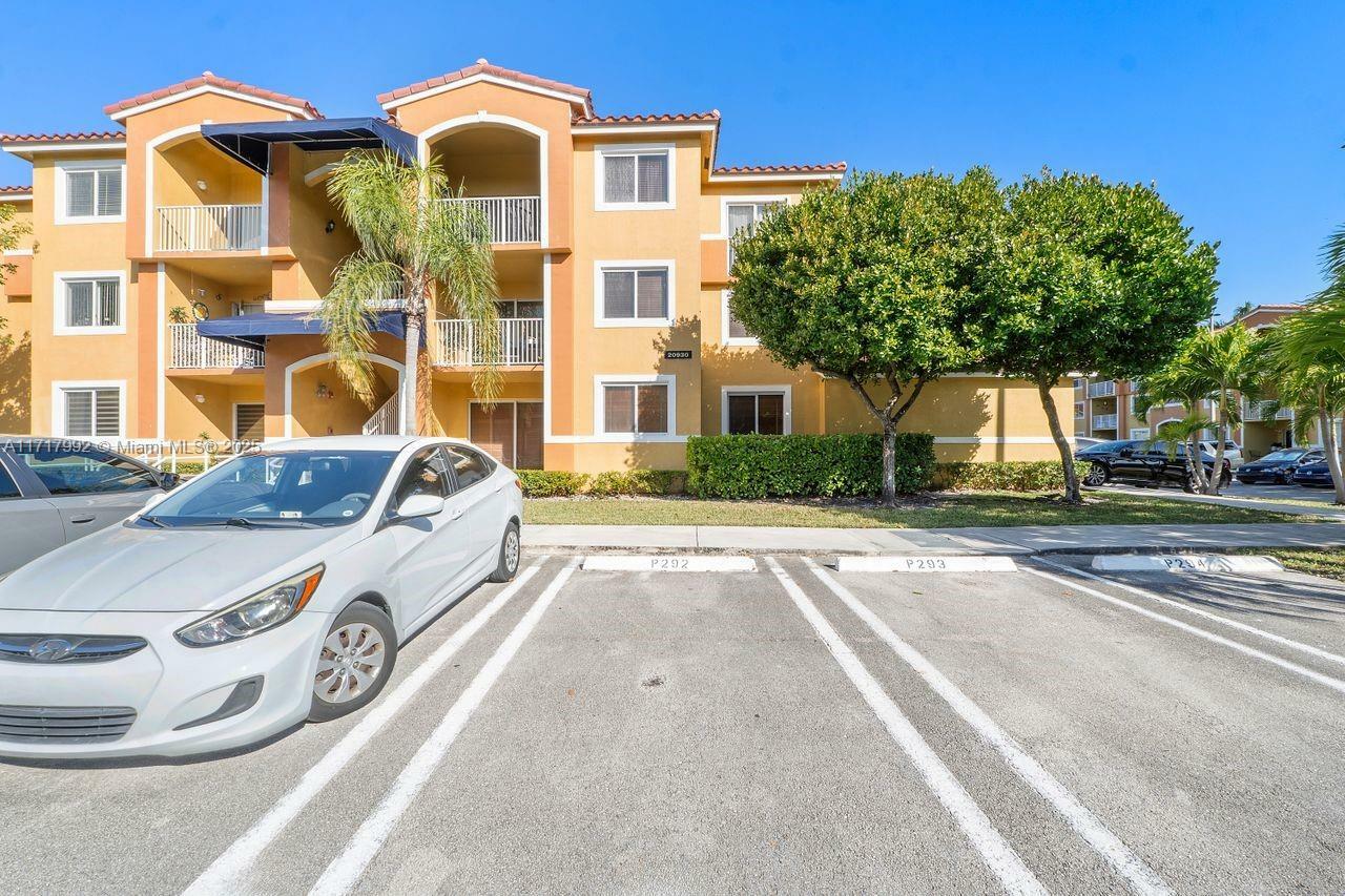 Property Photo:  20930 SW 87th Ave 305  FL 33189 