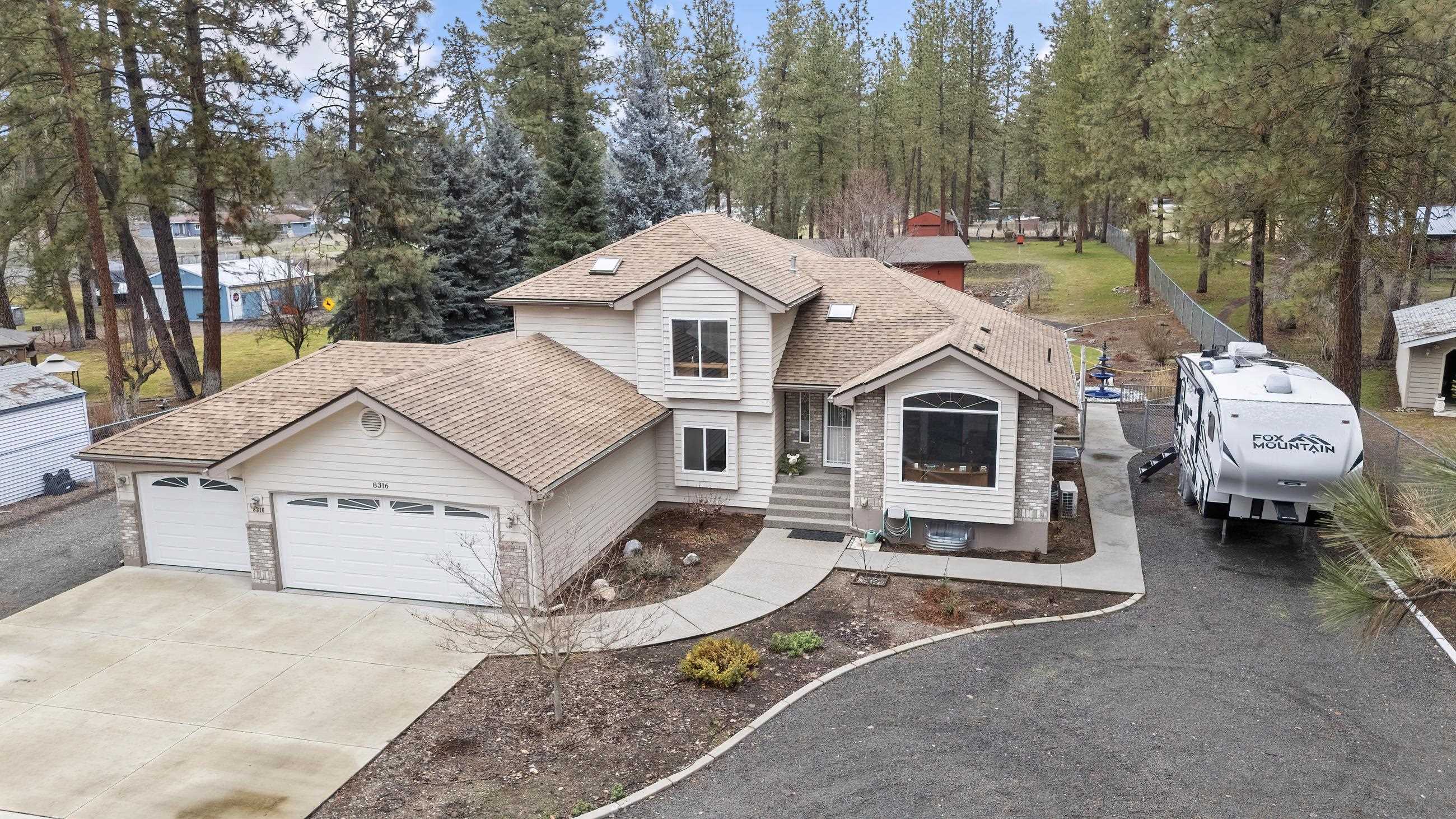 Property Photo:  8316 N Pine Meadows Rd  WA 99026 