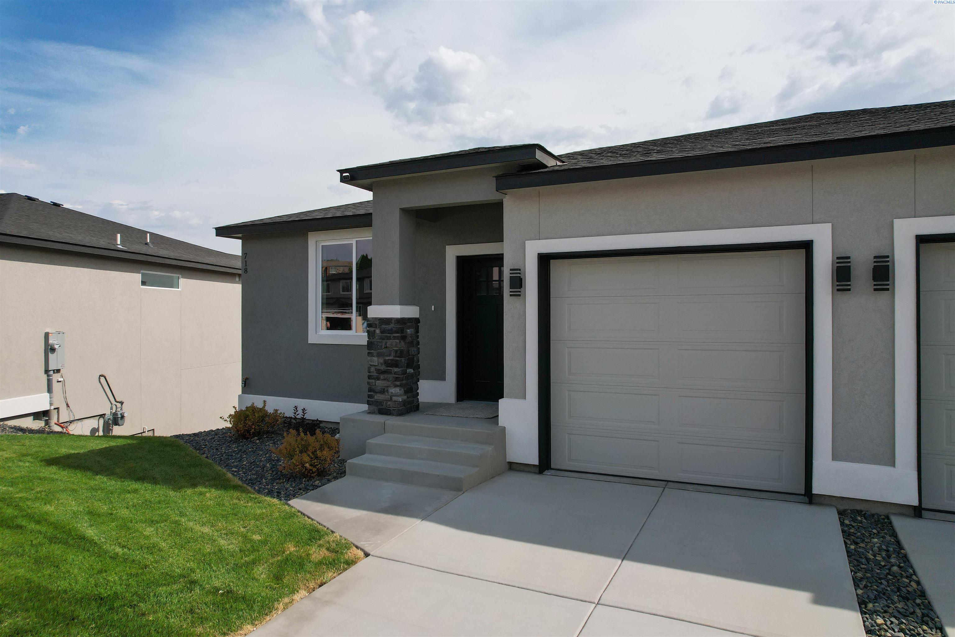 Property Photo: 734 Rio Vista Loop Lot51 WA 99352