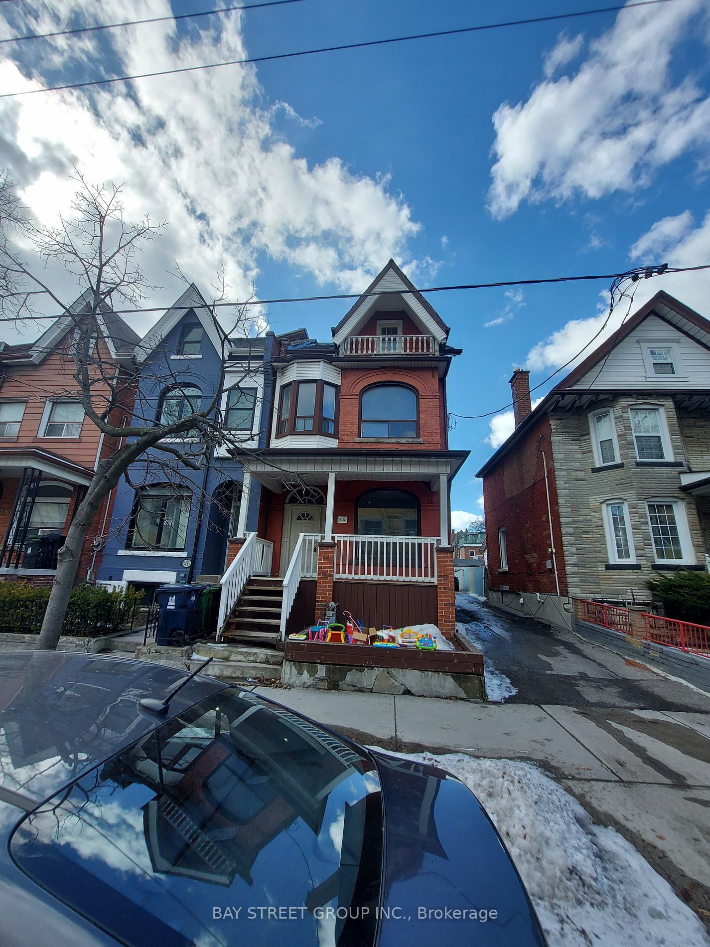 Property Photo:  70 Lansdowne Ave  ON M6K 2V9 