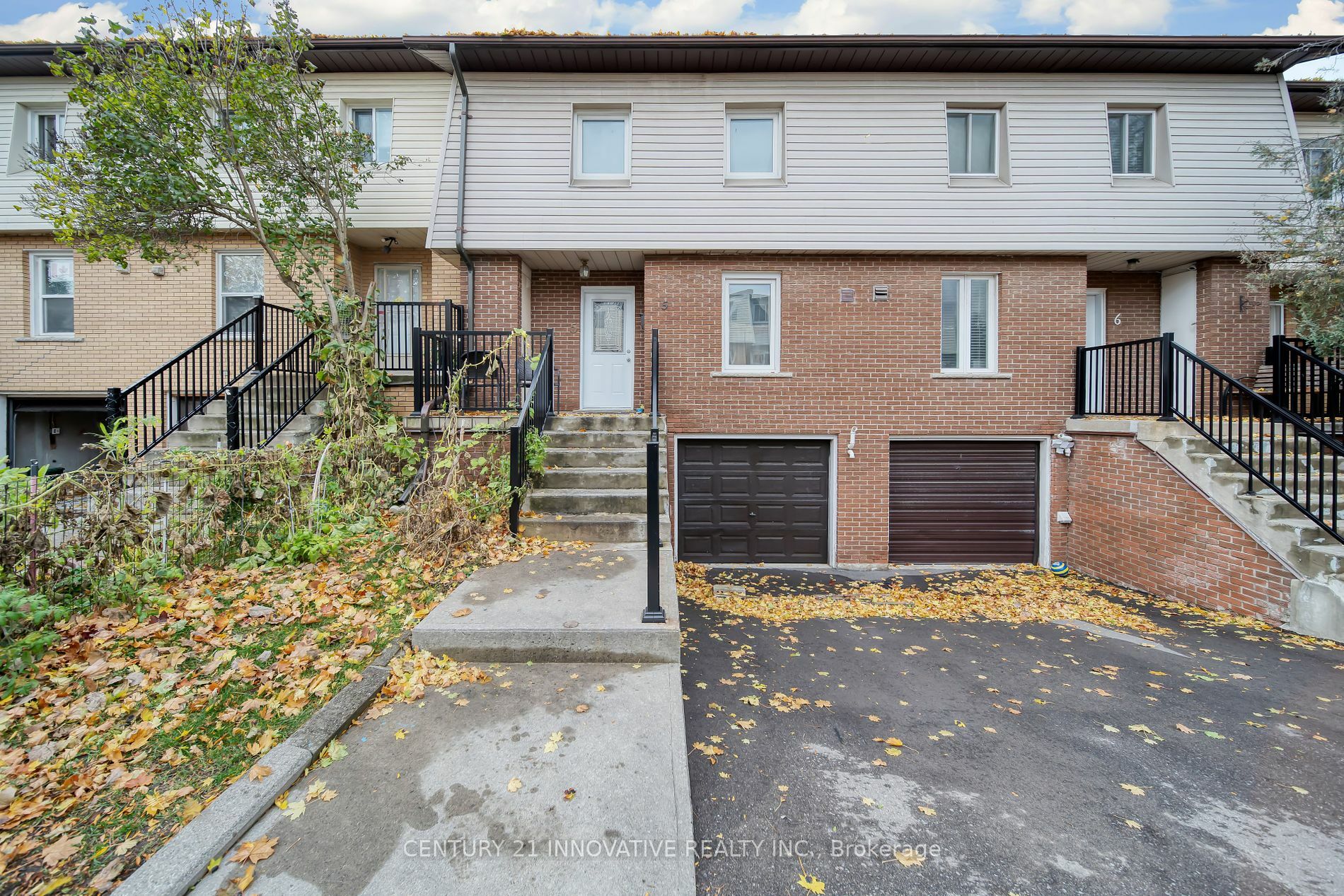 Photo de la propriété:  3175 Kirwin Ave 5  ON L5A 3M4 