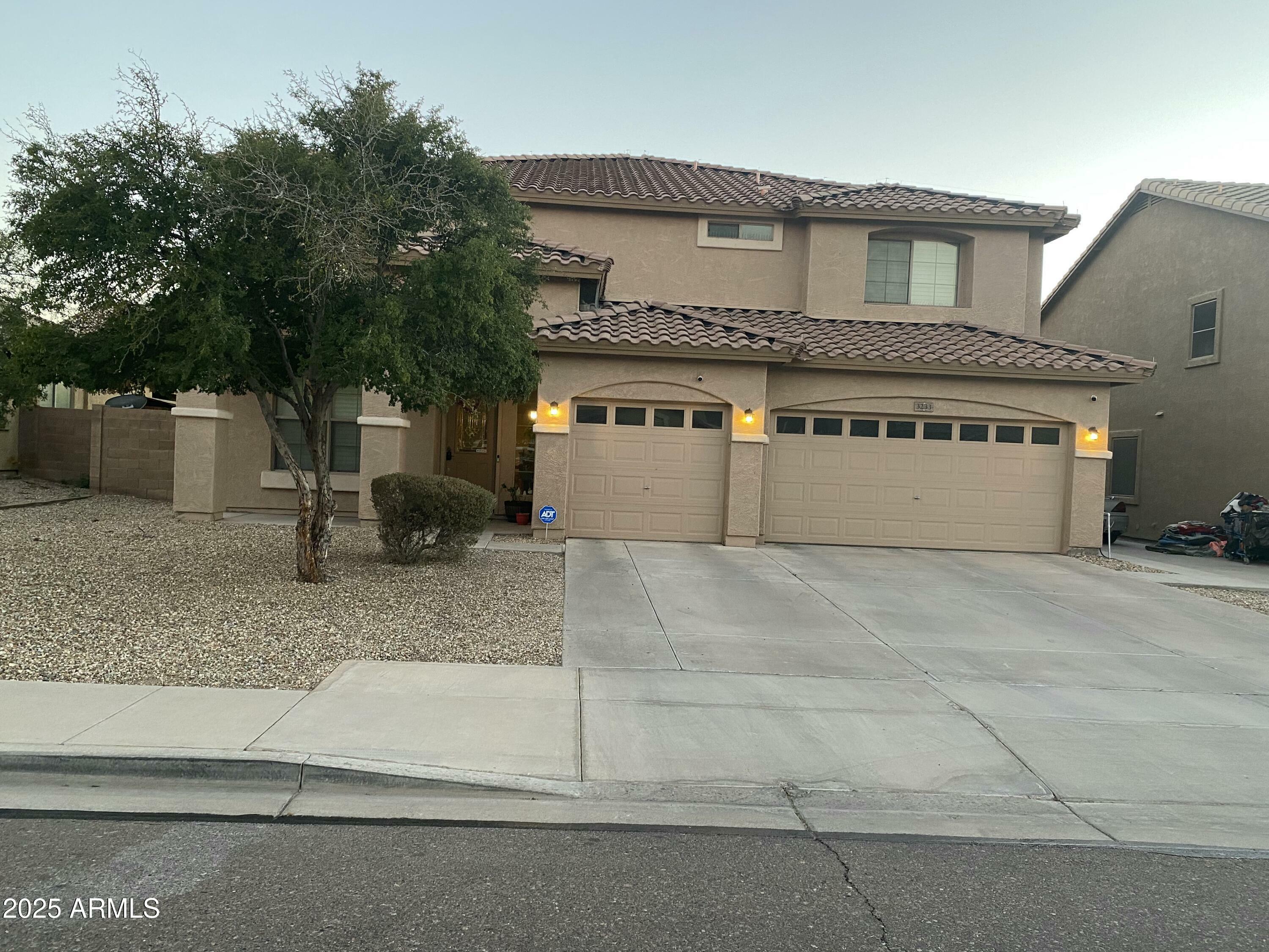 3233 W Pleasant Lane S  Phoenix AZ 85041 photo