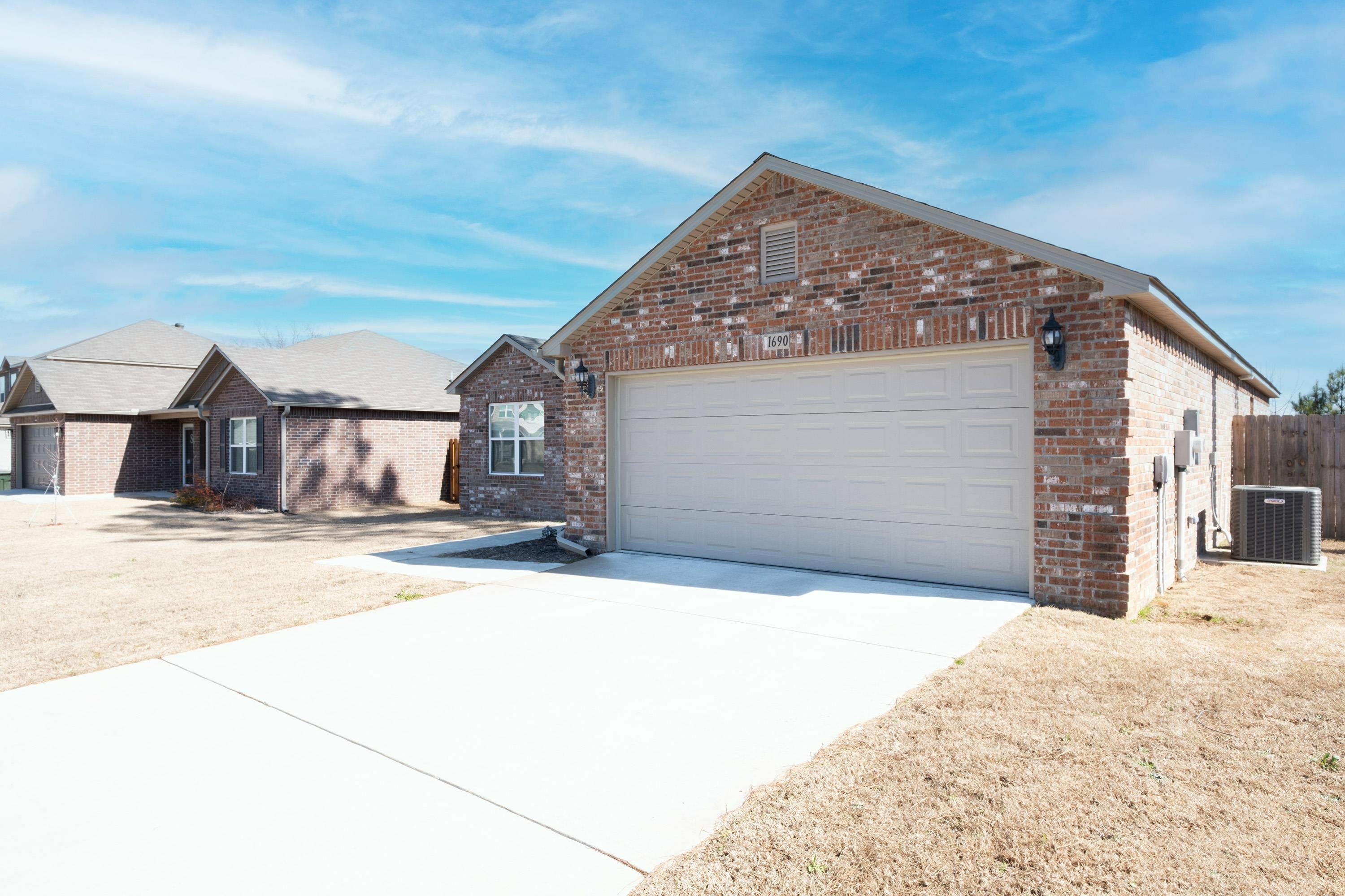 Property Photo:  1690 Carillon Lane  AR 72034 