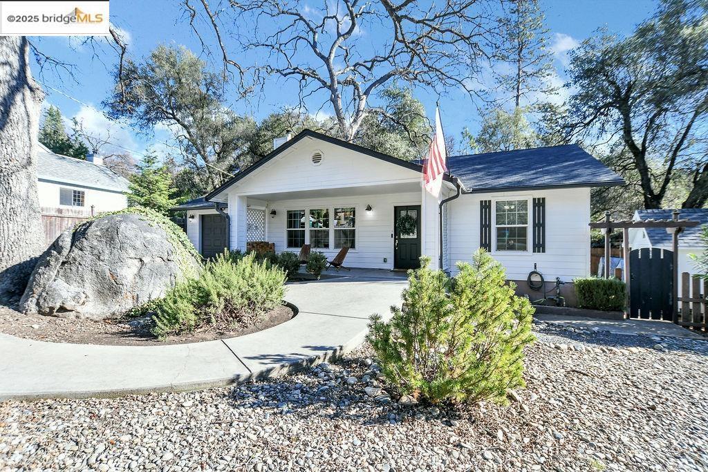 Property Photo: 15357 Poco Calle Dr CA 95370