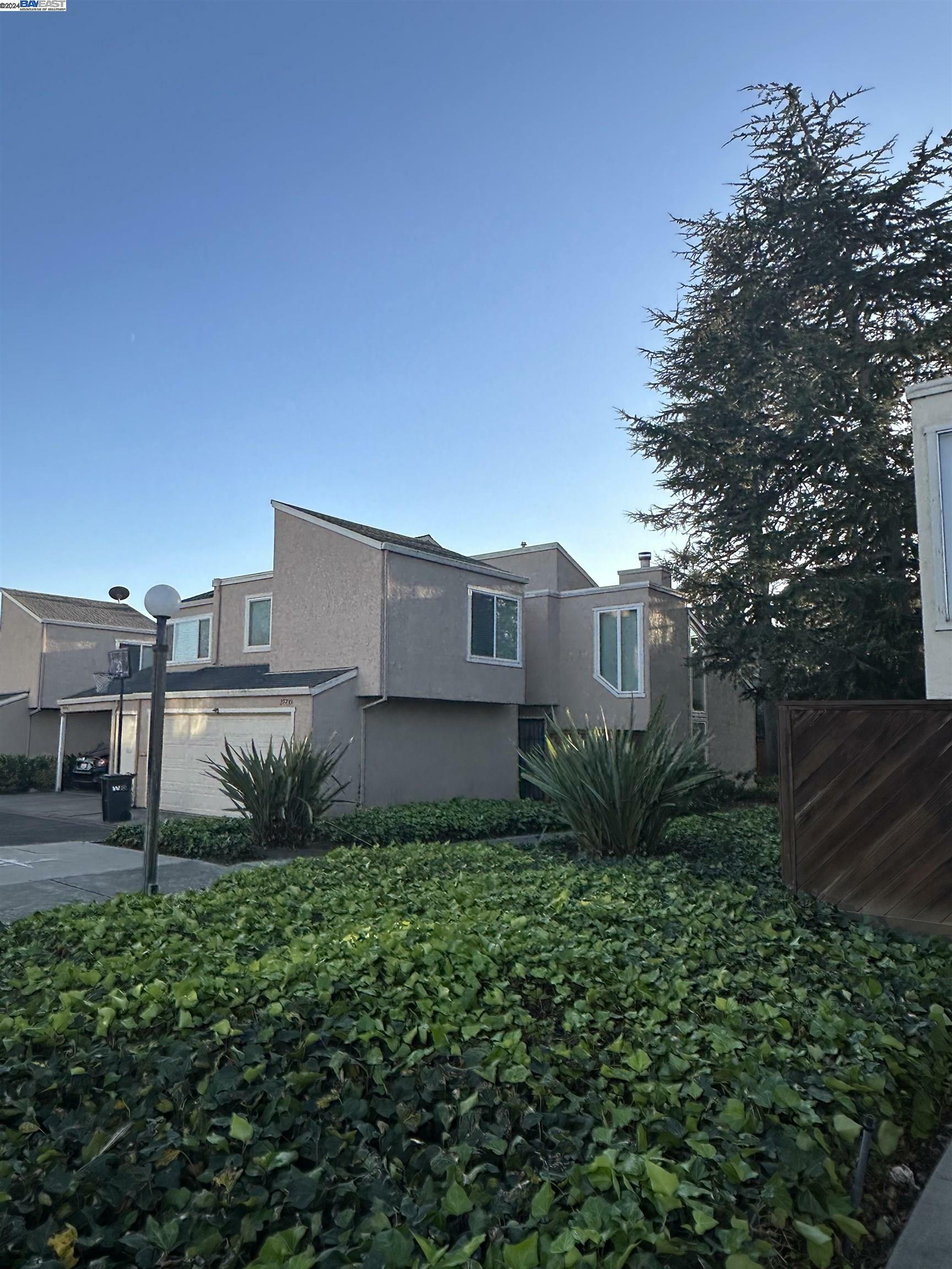 Property Photo:  27739 Pistachio Ct  CA 94544 