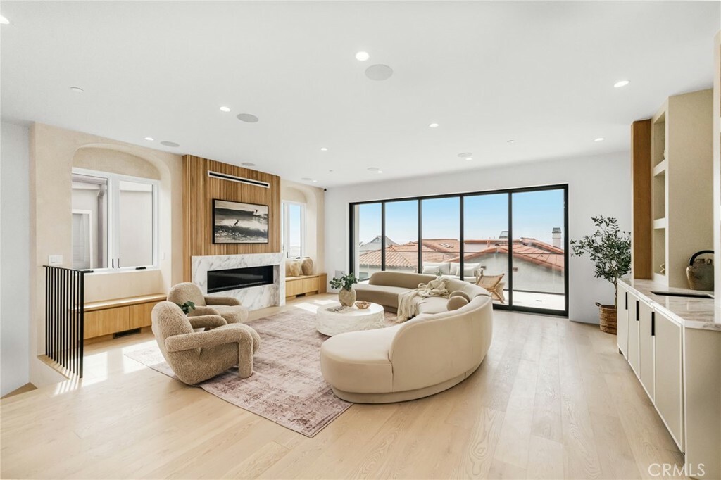 Property Photo: 2227 Hermosa Avenue CA 90254
