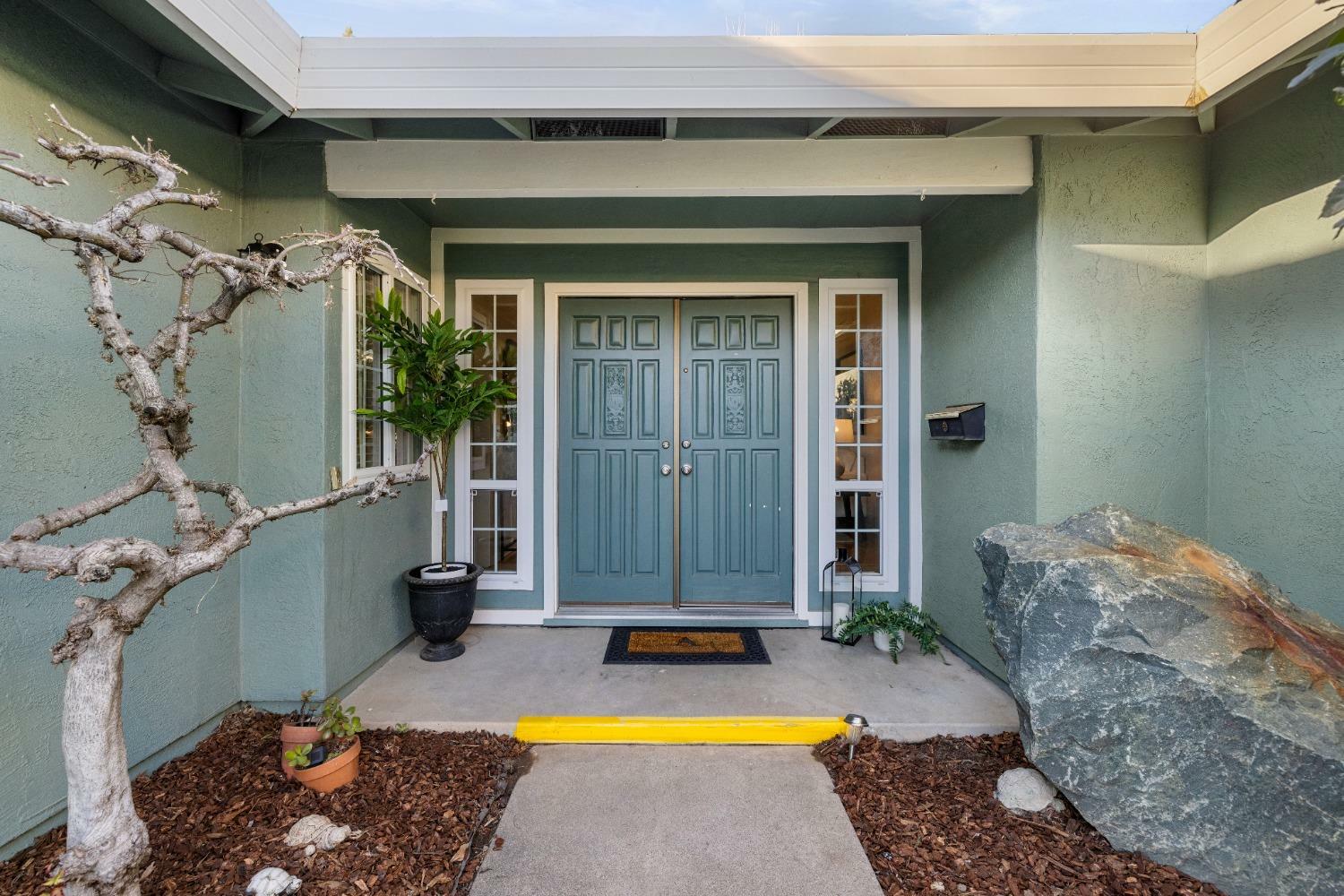 Property Photo:  8267 Caribbean Way  CA 95826 