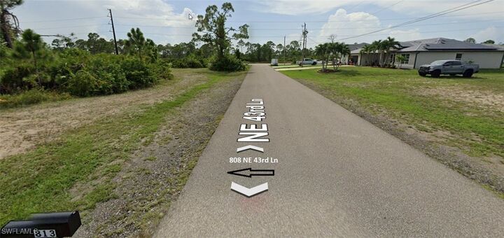 Property Photo:  808 NE 43rd Lane  FL 33909 