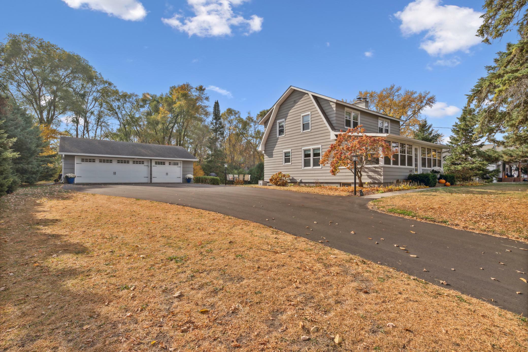 Property Photo:  16009 Lake Street Extension  MN 55345 