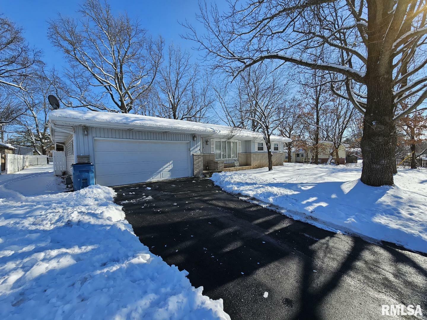 Property Photo:  712 S 34th Street  IL 62864 