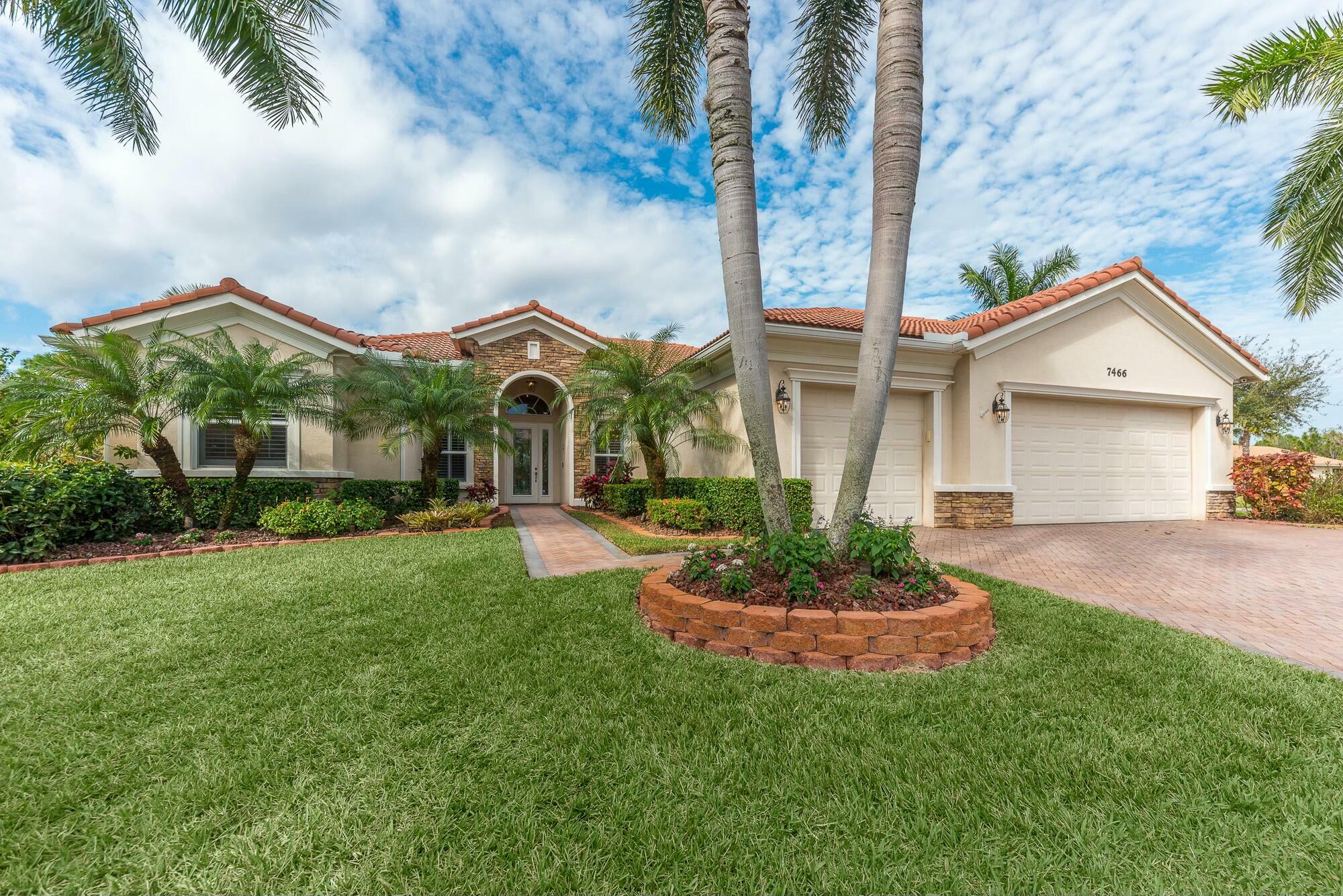 Property Photo:  7466 SE Belle Maison Drive  FL 34997 