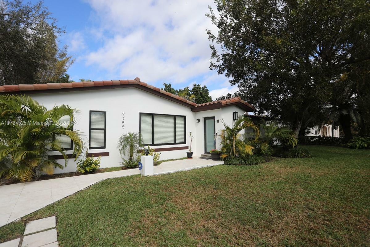 Property Photo: 9755 SW 143rd Dr FL 33176