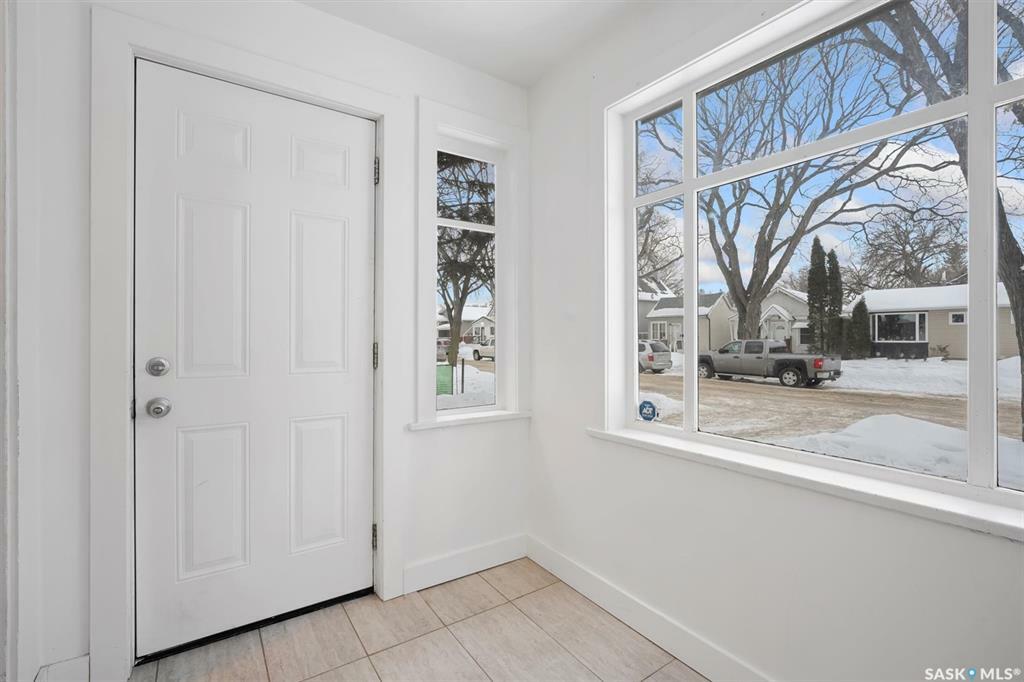 Property Photo:  1336 B Avenue N  SK S7L 1G5 