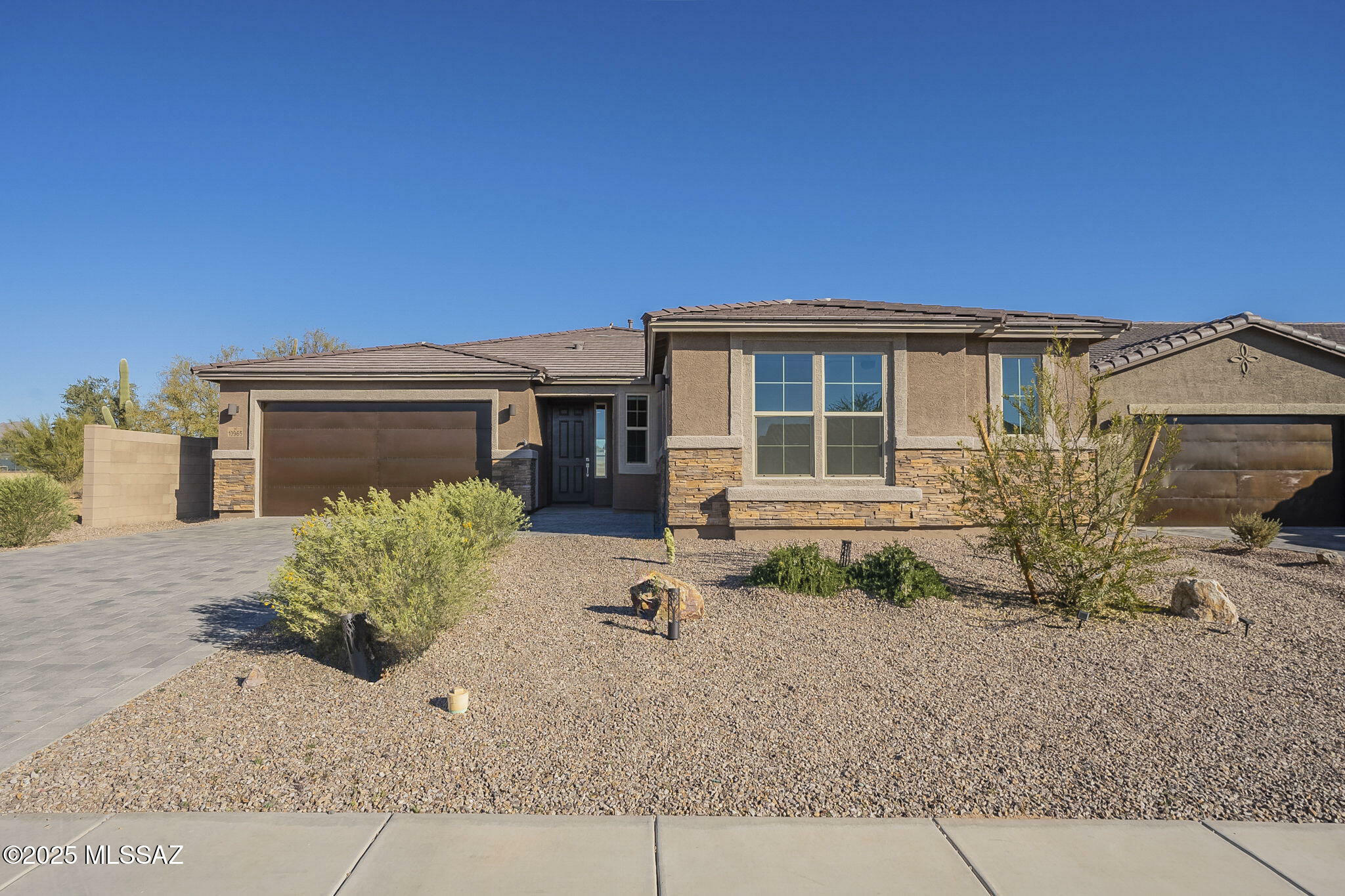 Property Photo:  10965 N Cormac Avenue  AZ 85742 