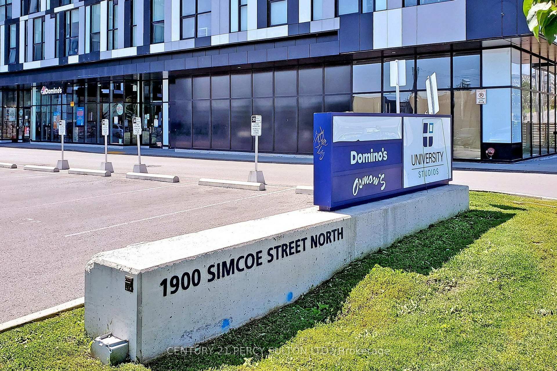 Property Photo: 1900 Simcoe St N 633 ON L1G 4Y3