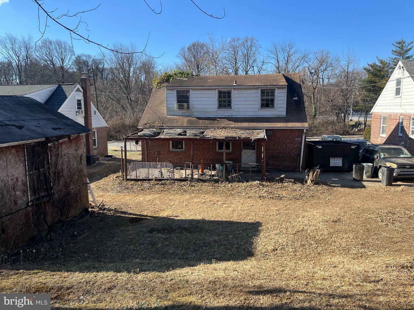 Property Photo:  953 E Woodland Avenue  PA 19064 