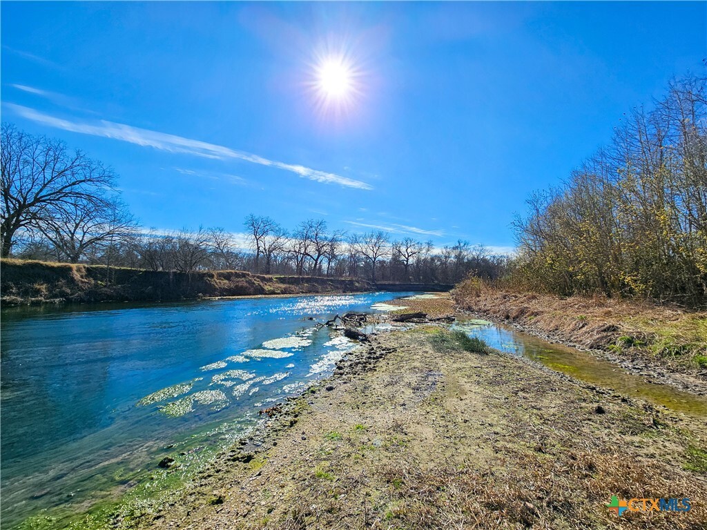 Property Photo:  1750 River Trail  TX 78155 