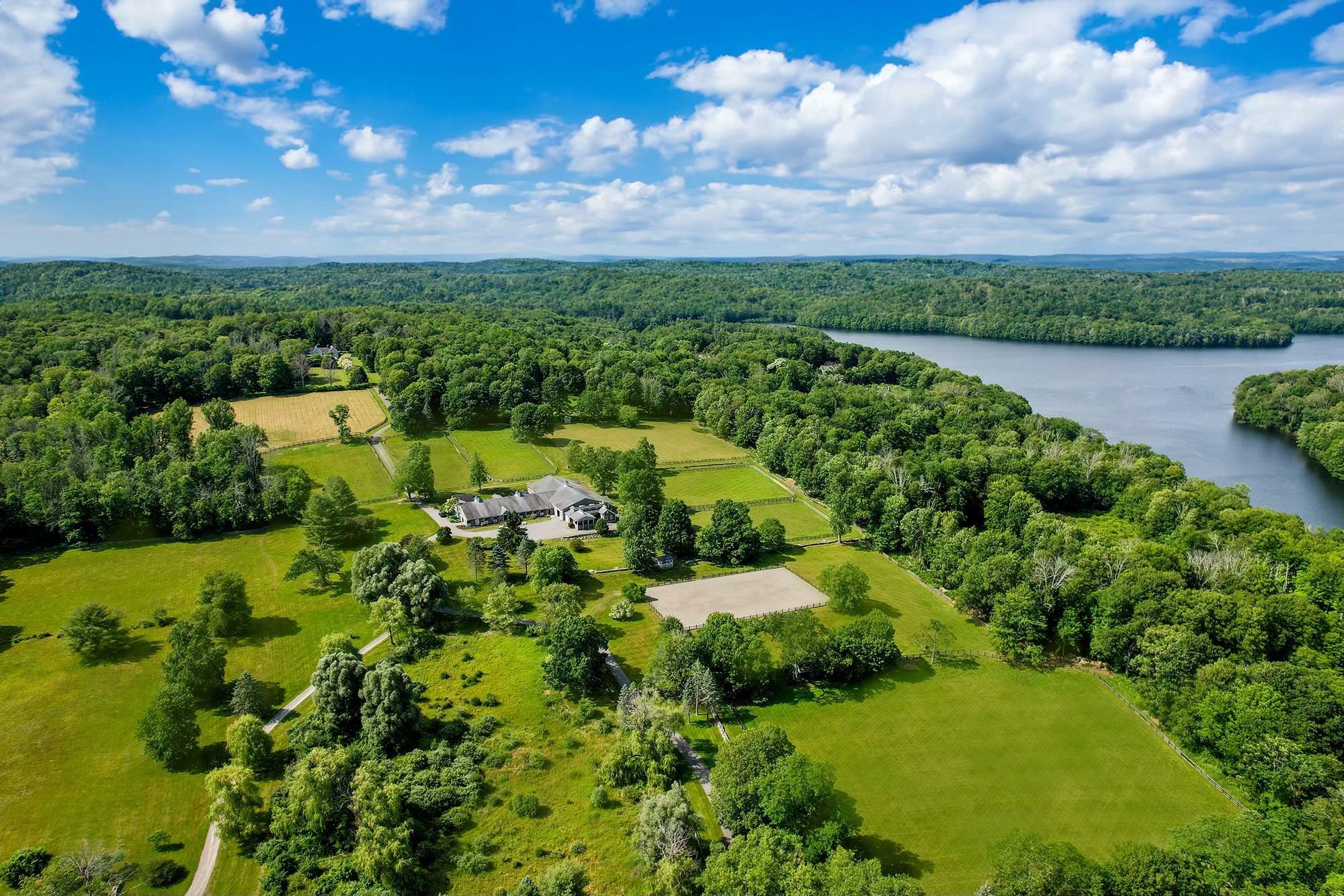 Property Photo:  20 Boutonville Road  NY 10518 