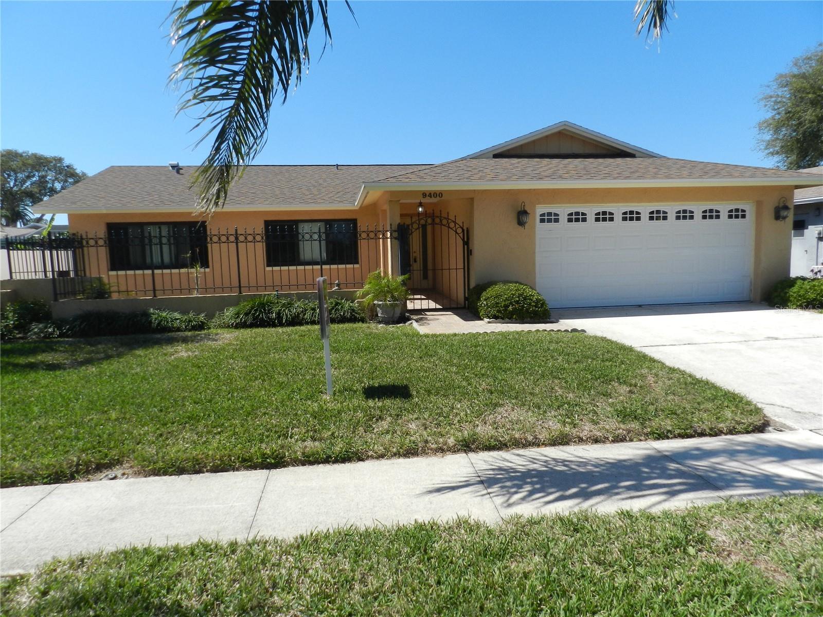 Property Photo: 9400 Ridge Road FL 33772