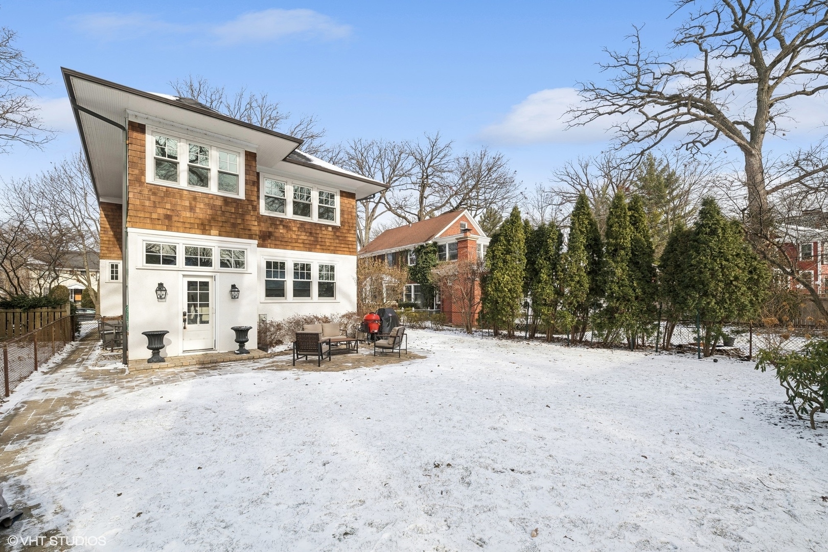 Property Photo:  621 Maple Avenue  IL 60091 