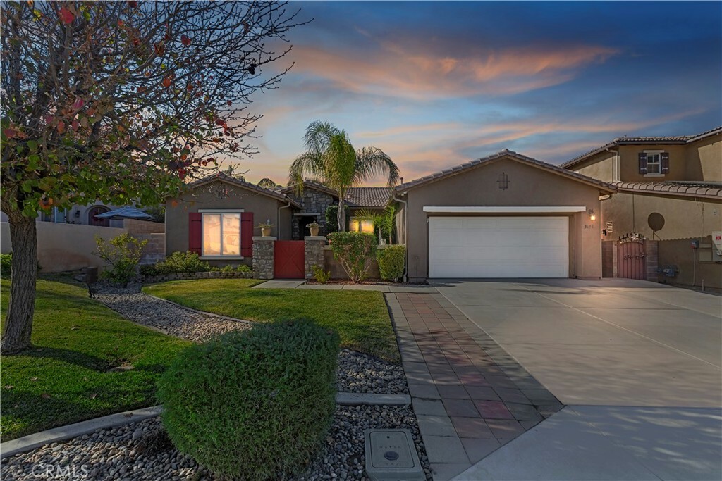 Property Photo: 3696 Spire Court CA 92570