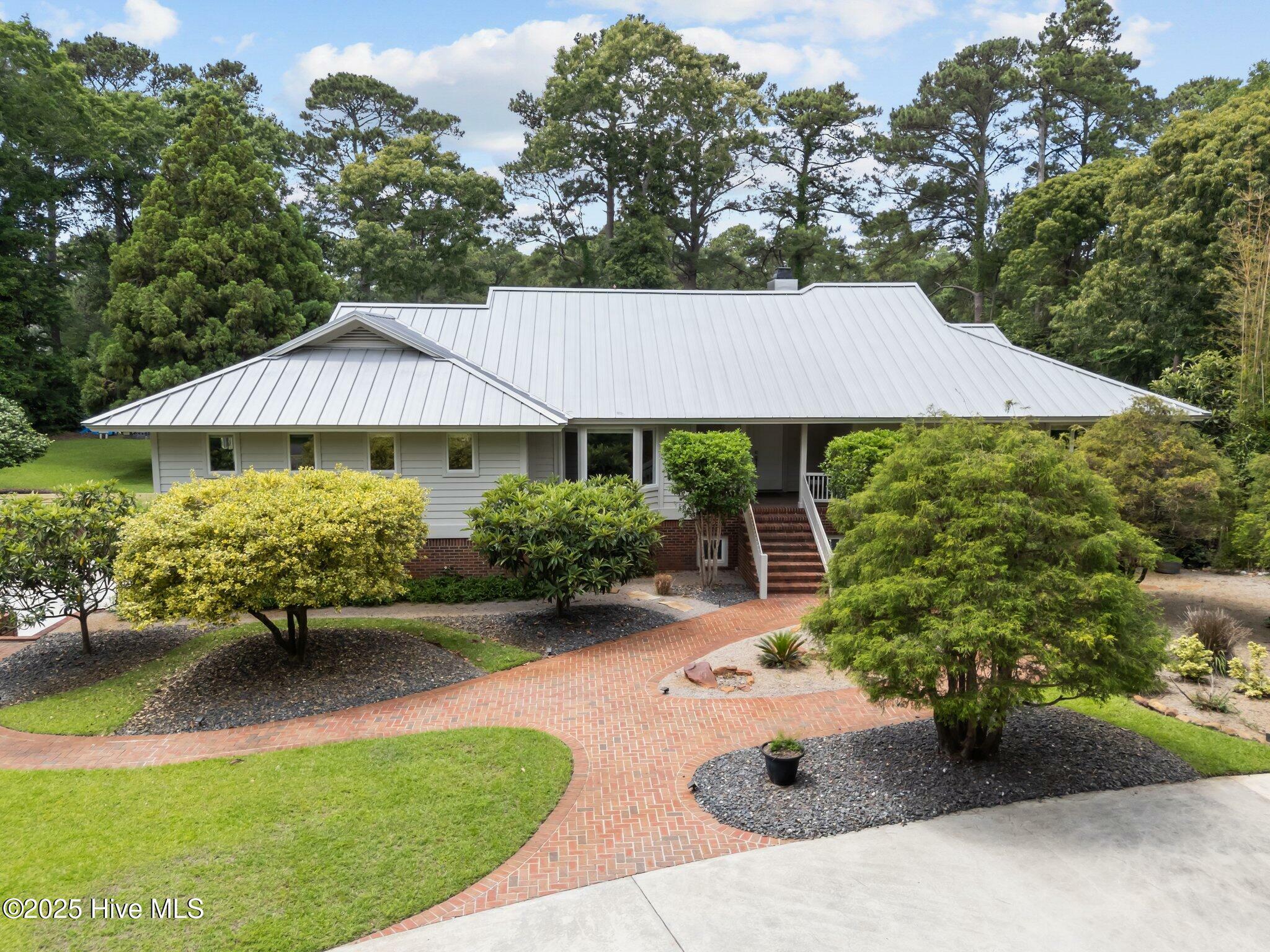 Property Photo: 605 Ravenswood Road NC 28443