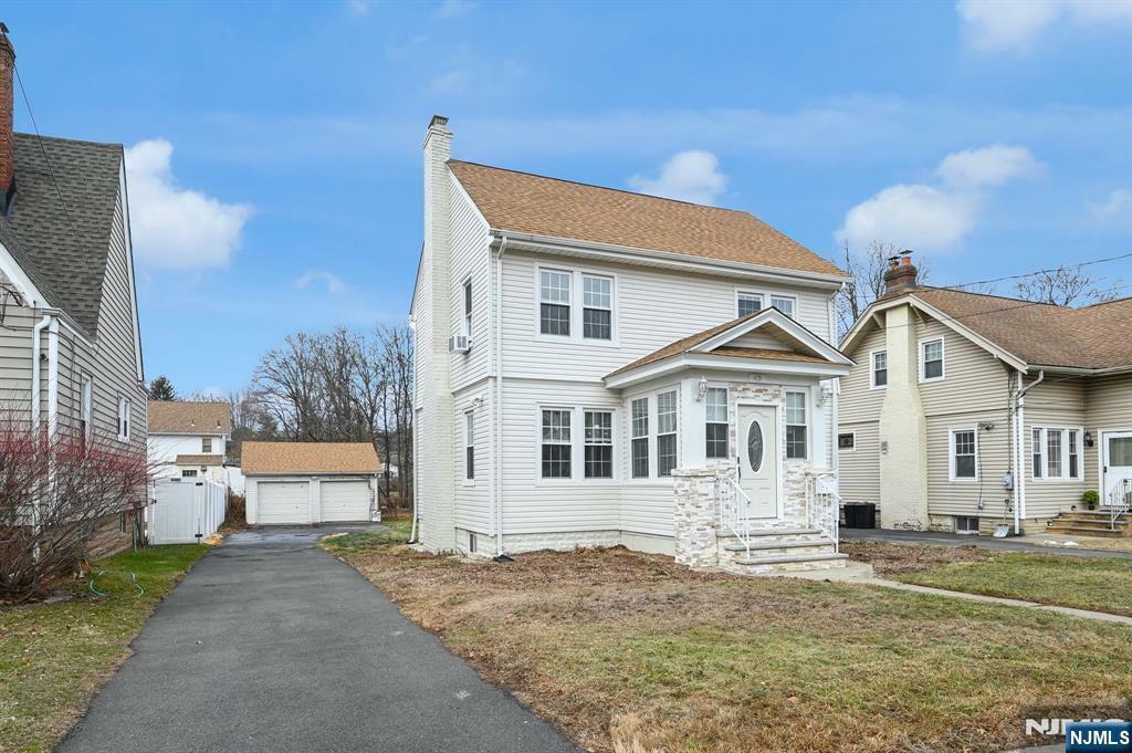 Property Photo:  43 Warner Avenue  NJ 07081 