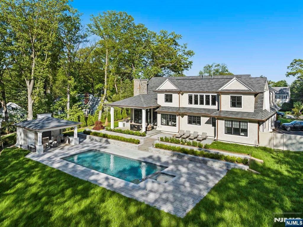 Property Photo: 396 Knollwood Road NJ 07450