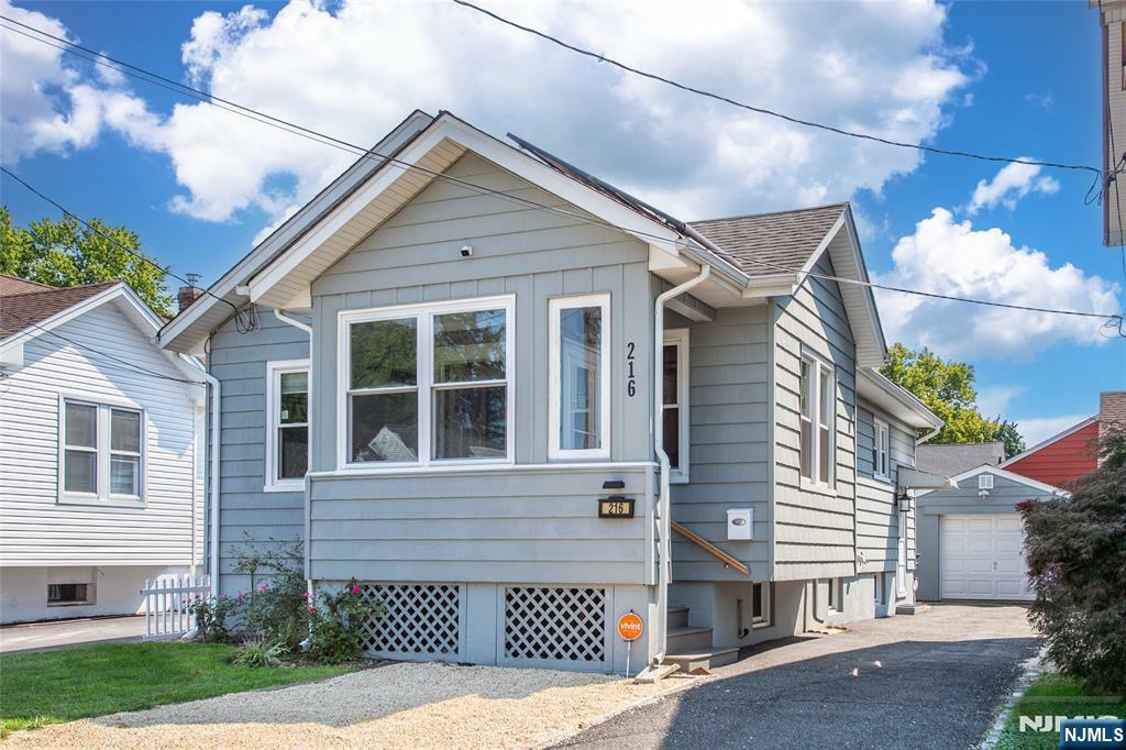 Property Photo:  216 Lincoln Street  NJ 07601 