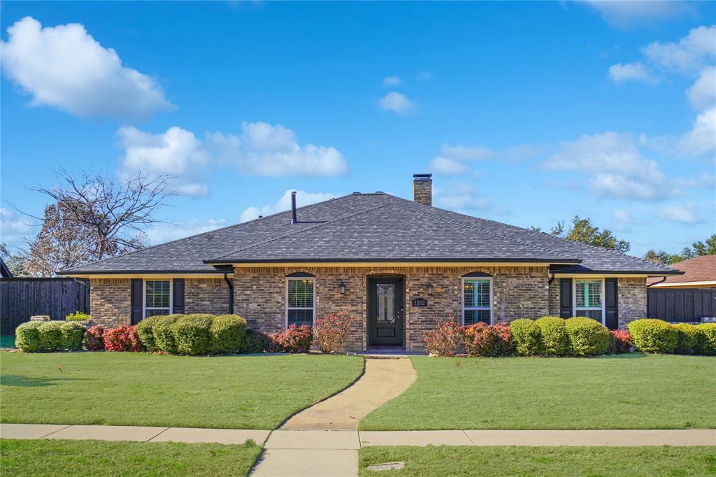 Property Photo:  1202 College Park Boulevard  TX 75081 