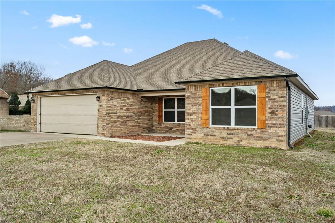 Property Photo:  1058 Ethan James Street  AR 72727 