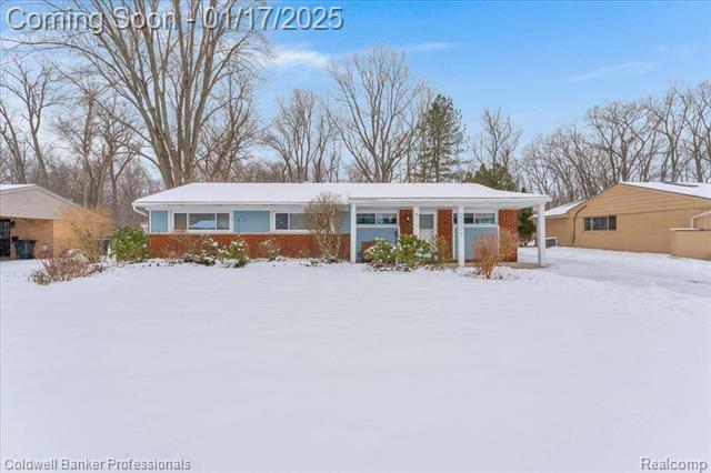 2697 Littletell Avenue  Sylvan Lake MI 48324 photo