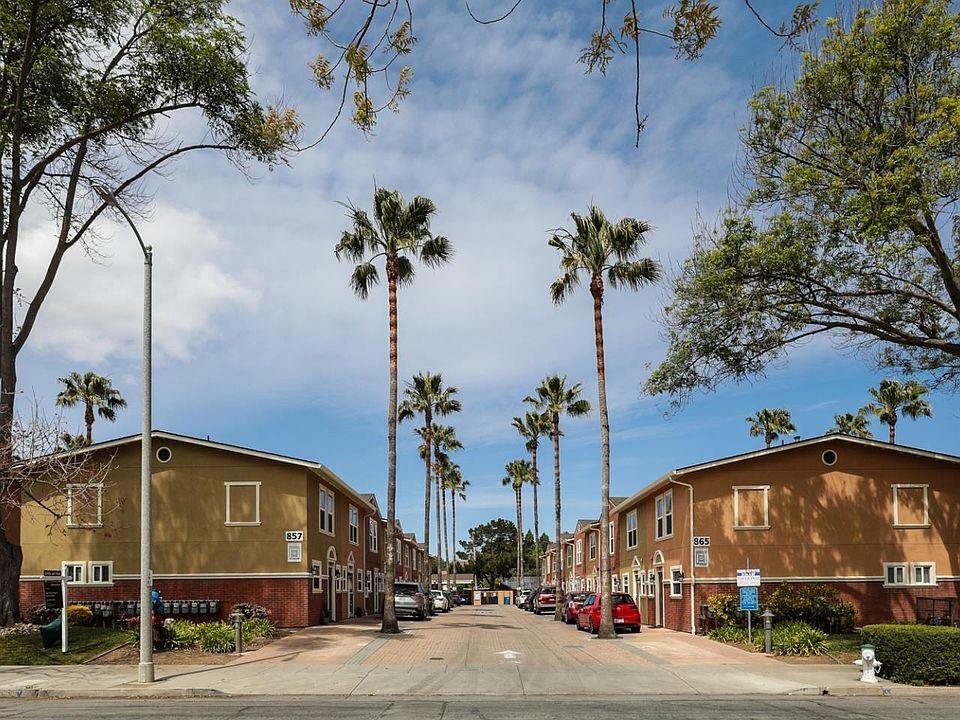 Property Photo: 857 Carlisle Way 112 CA 94087