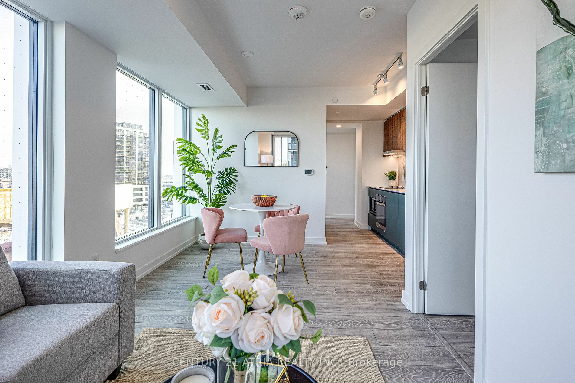 Property Photo:  1100 Sheppard Ave W 707  ON M3K 0E4 