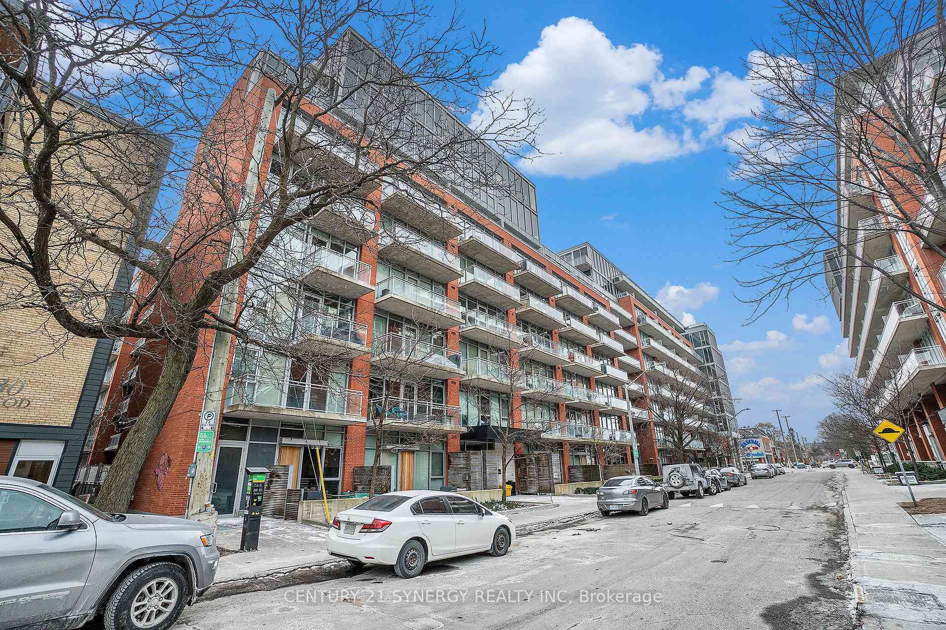 Property Photo: 340 McLeod Street 442 ON K2P 1A4
